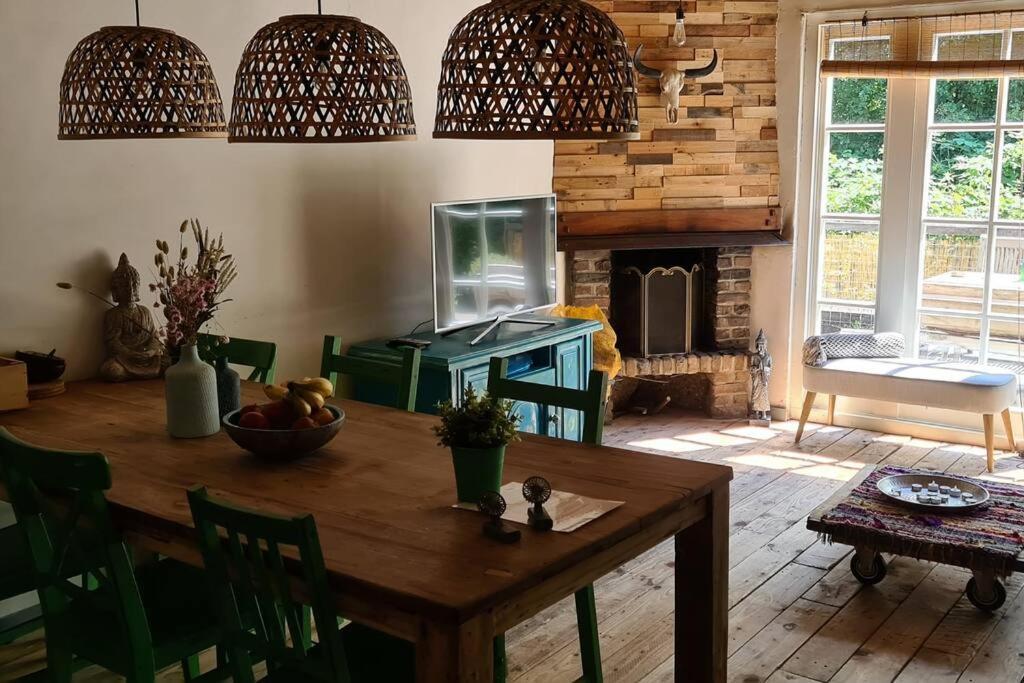 Balistyle Guesthouse Incl Hottub Near Amsterdam And Haarlem Велсен-Зёйд Экстерьер фото